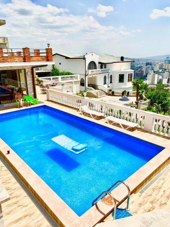 The Hilltop Skyline Hotel Tbilisi Buitenkant foto
