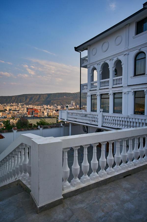 The Hilltop Skyline Hotel Tbilisi Buitenkant foto