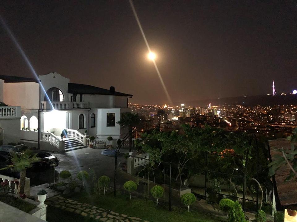 The Hilltop Skyline Hotel Tbilisi Buitenkant foto